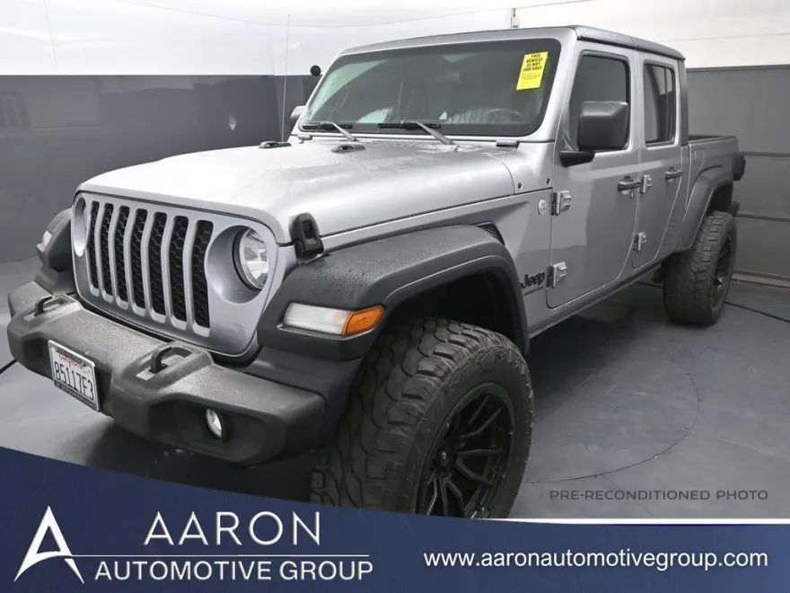 2020 Jeep Gladiator Sport photo 1