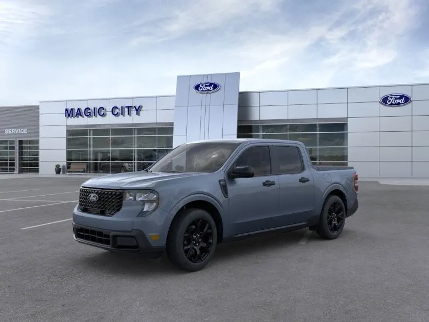 2025 Ford Maverick XLT photo 1
