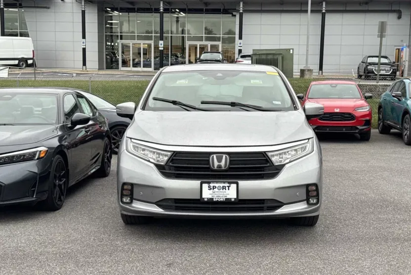 2022 Honda Odyssey Elite photo 1