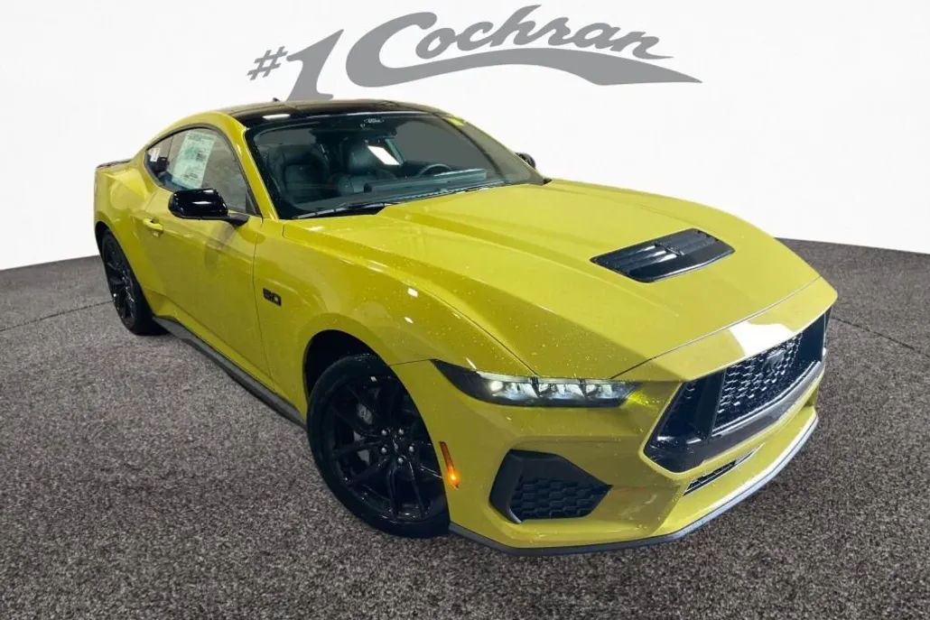 2025 Ford Mustang GT Premium photo 1