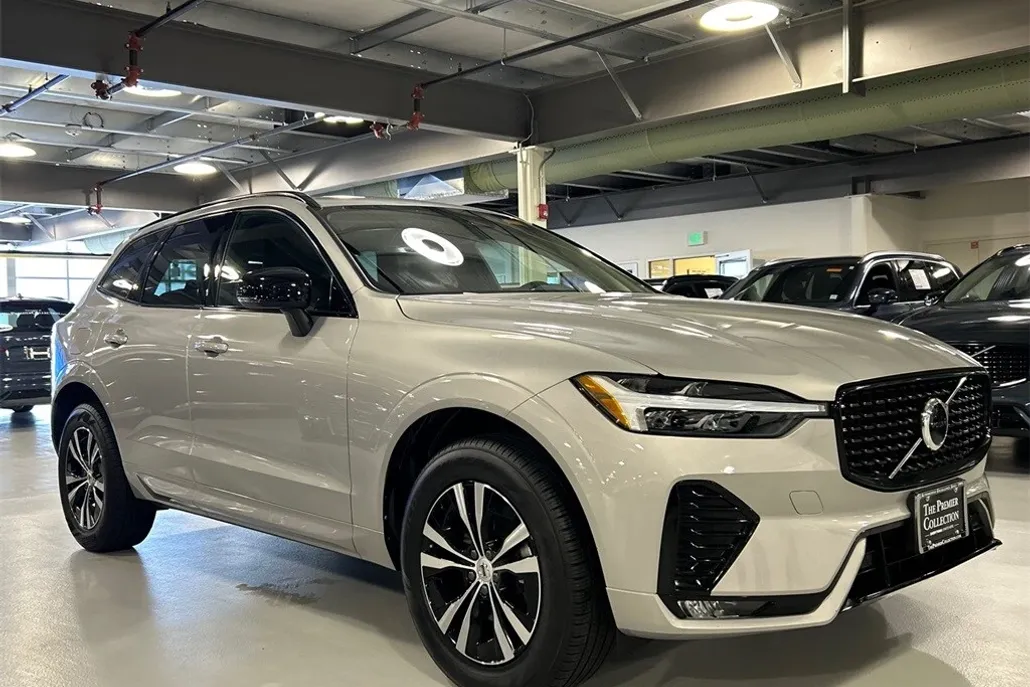 2024 Volvo XC60 B5 Core photo 1