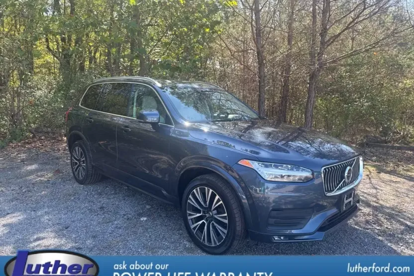 2020 Volvo XC90 Momentum photo 1