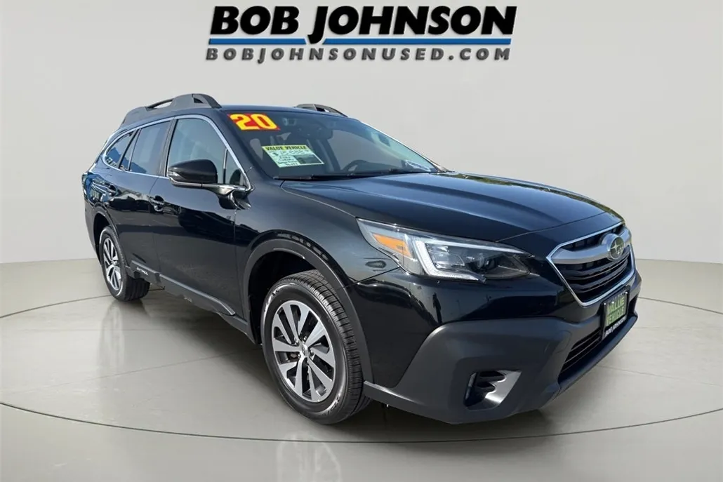 2020 Subaru Outback Premium photo 1