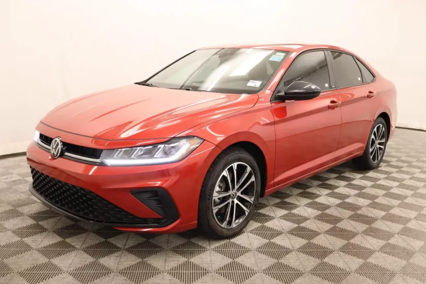 2025 Volkswagen Jetta Sport photo 1