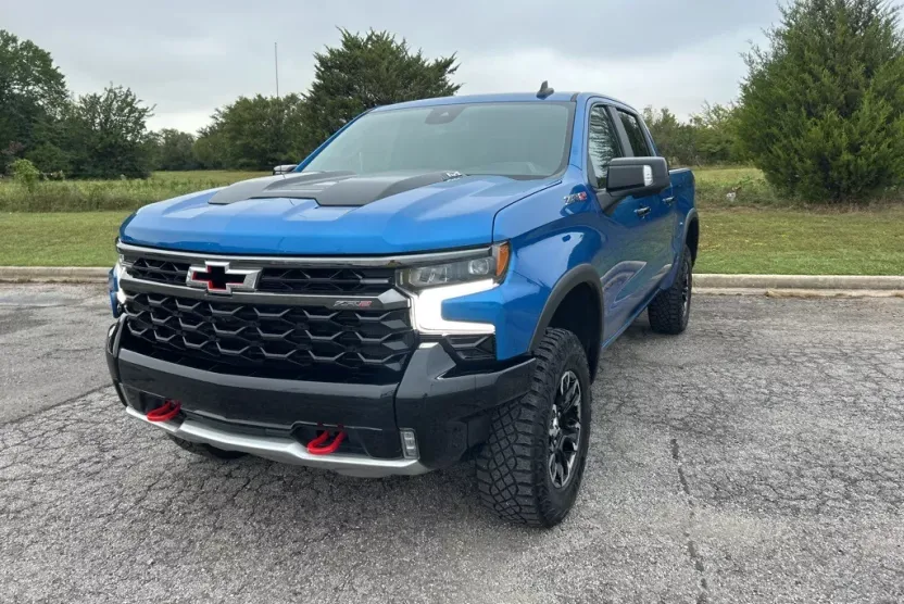 2024 Chevrolet Silverado 1500 ZR2 photo 1