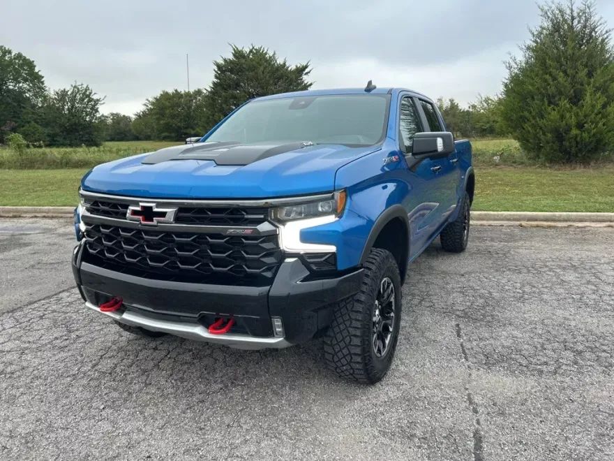 2024 Chevrolet Silverado 1500 ZR2 photo 1