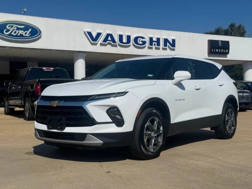 2025 Chevrolet Blazer 2LT photo 1