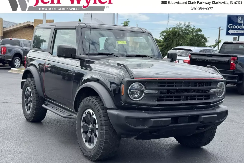 2023 Ford Bronco Outer Banks photo 1