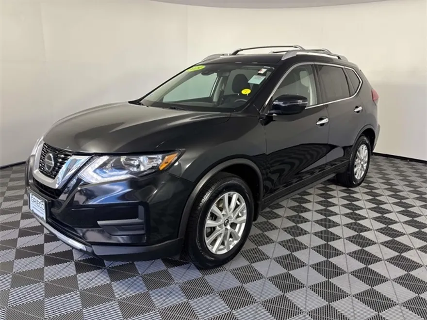 2019 Nissan Rogue SV photo 1