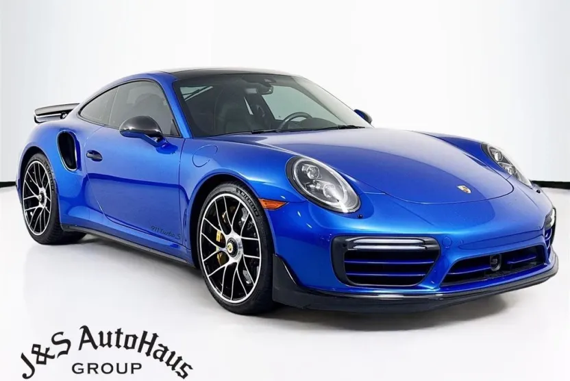 2017 Porsche 911 Turbo S photo 1