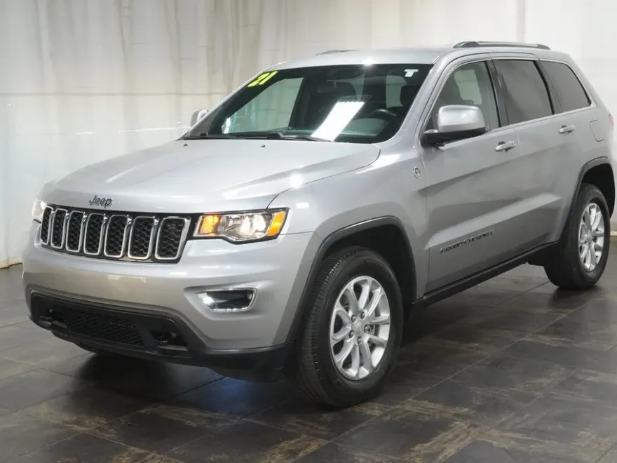 2021 Jeep Grand Cherokee Laredo E photo 1
