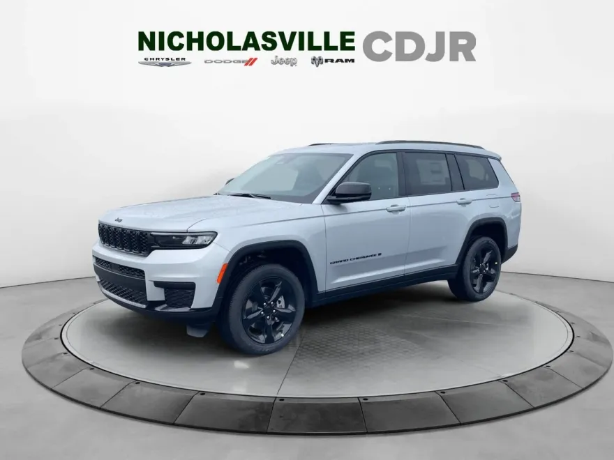 2025 Jeep Grand Cherokee Altitude photo 1