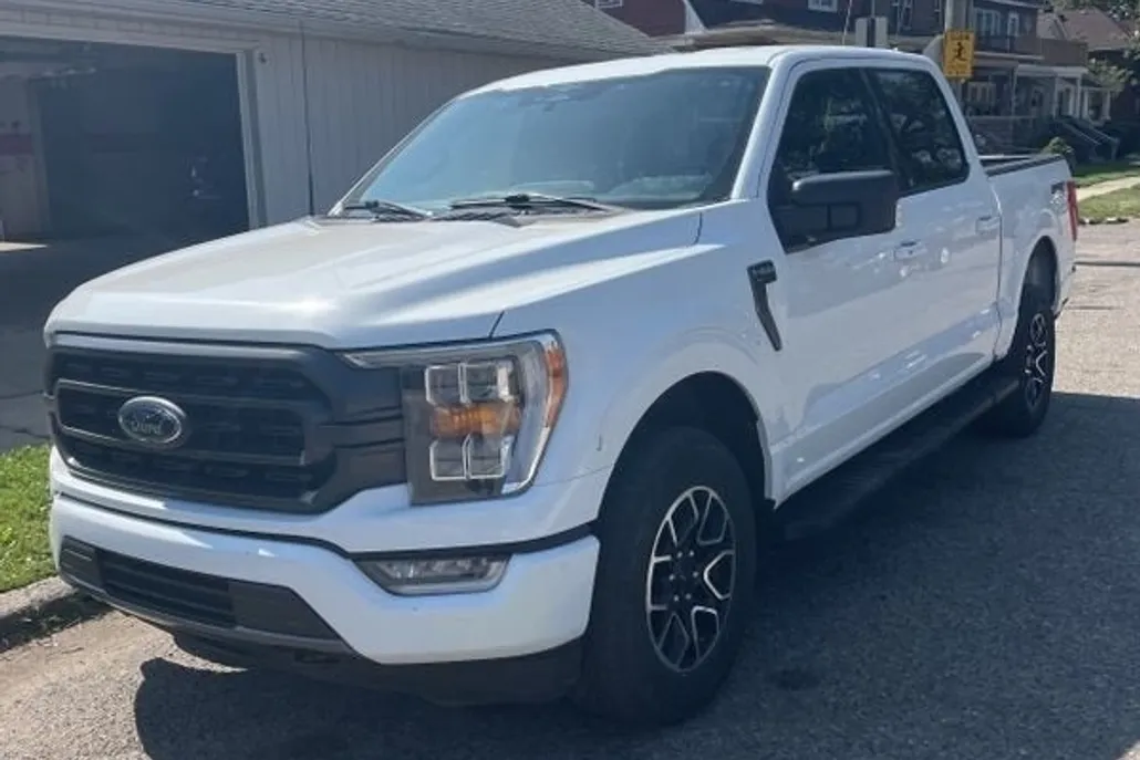 2023 Ford F-150 XLT photo 1