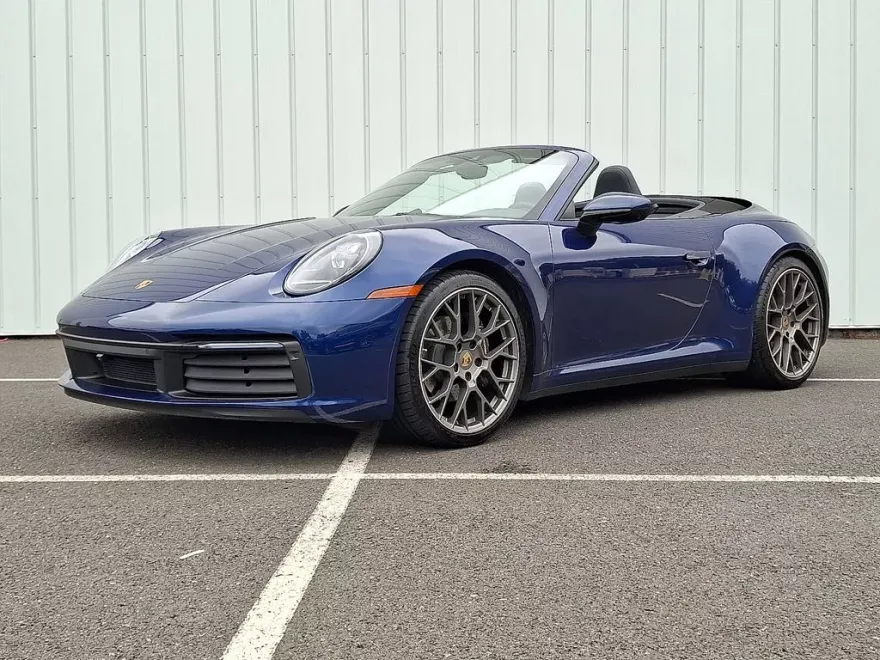 2023 Porsche 911 Cabriolet photo 1