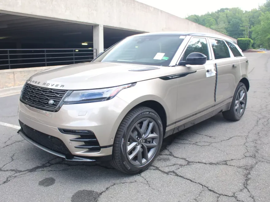 2026 Land Rover Range Rover Velar SE photo 1