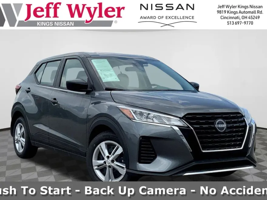 2025 Nissan Kicks Play S photo 1