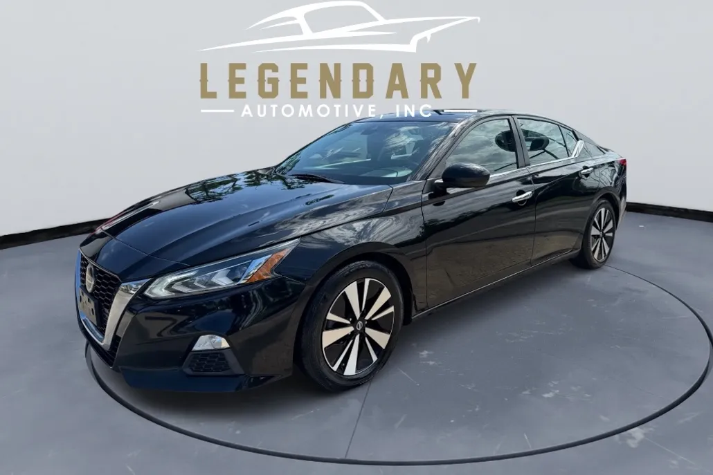2021 Nissan Altima SV photo 1