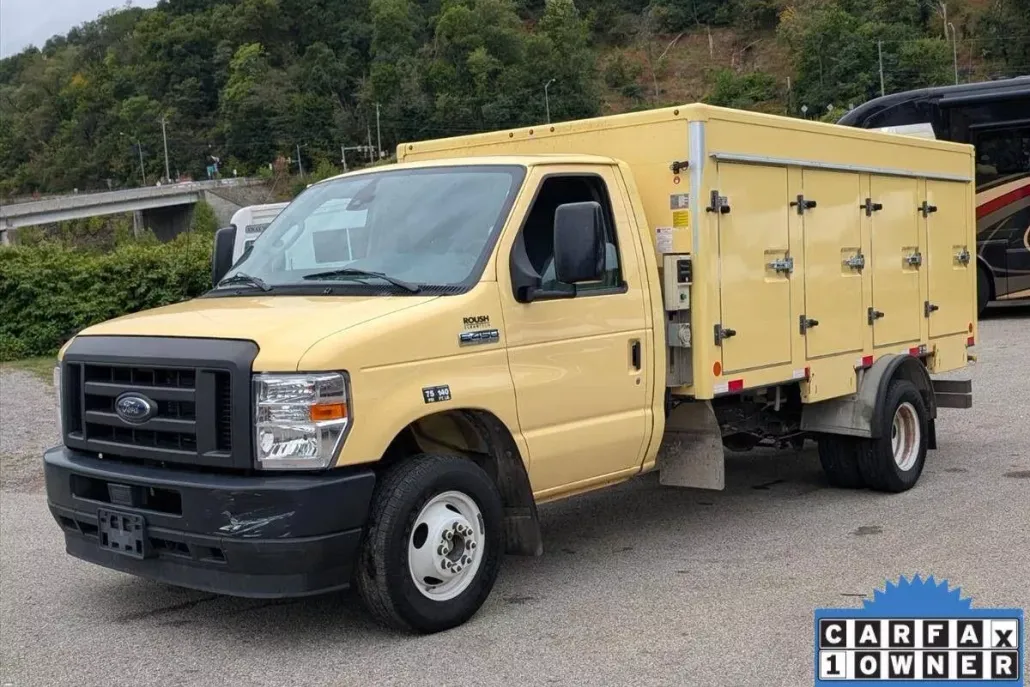 2021 Ford E-450 photo 1