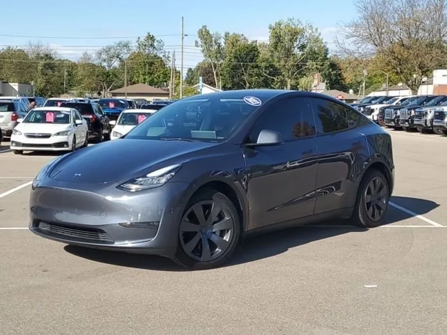 2023 Tesla Model Y Long Range photo 1