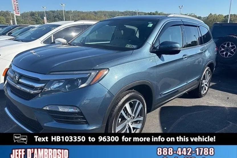 2017 Honda Pilot Touring photo 1