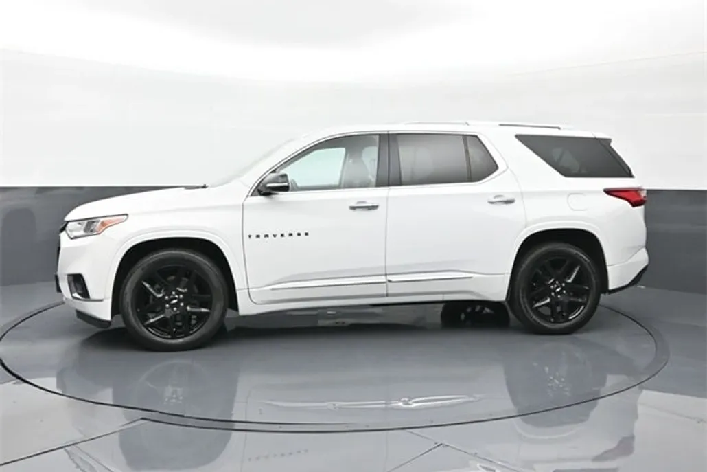 2018 Chevrolet Traverse Premier photo 1