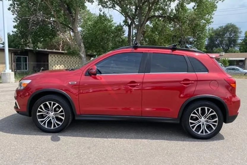2018 Mitsubishi Outlander Sport SEL photo 1
