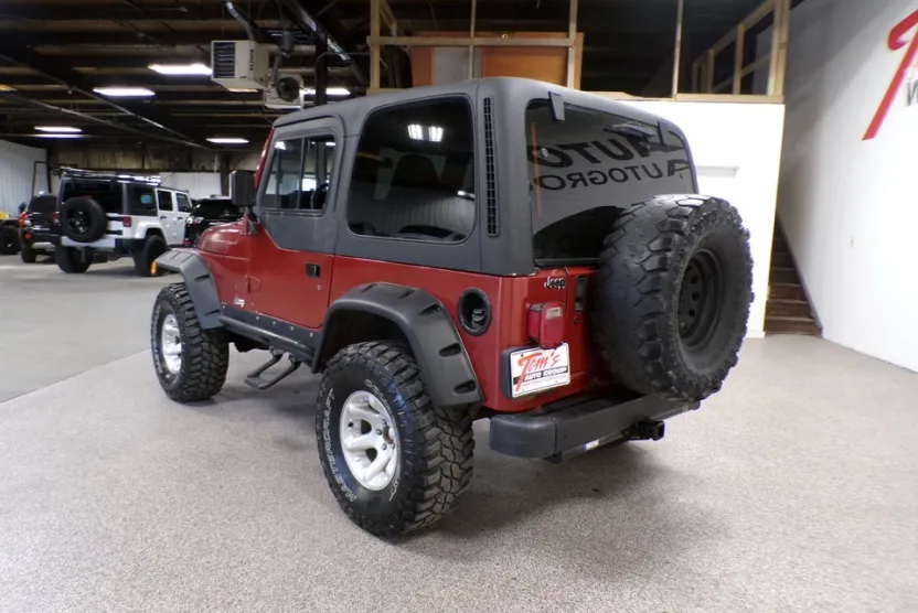 1999 Jeep Wrangler SE photo 1