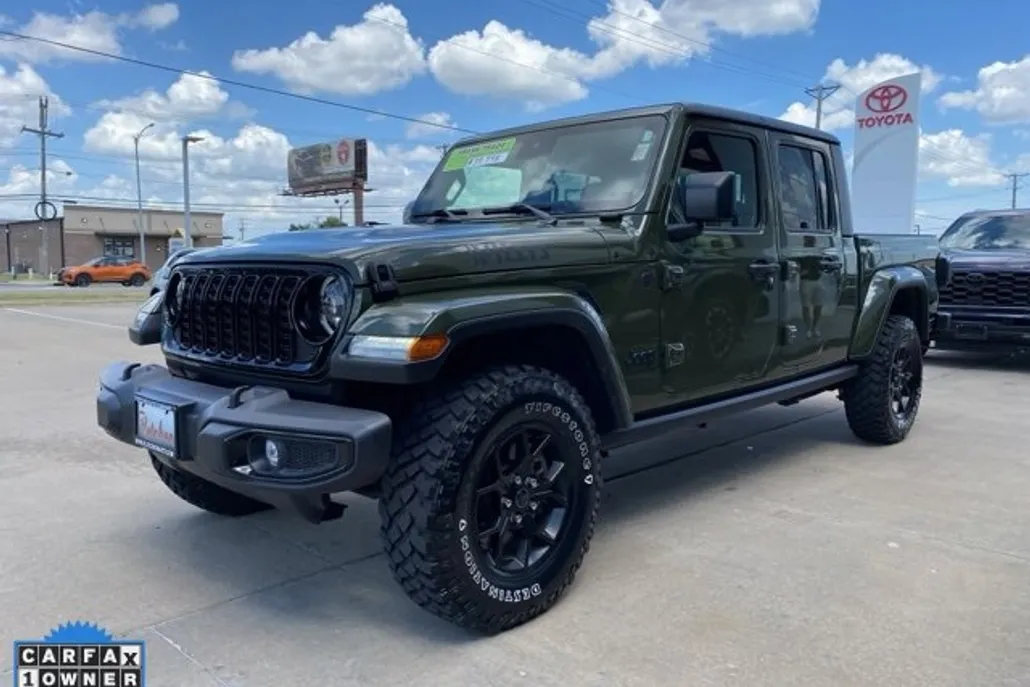 2024 Jeep Gladiator Willys photo 1