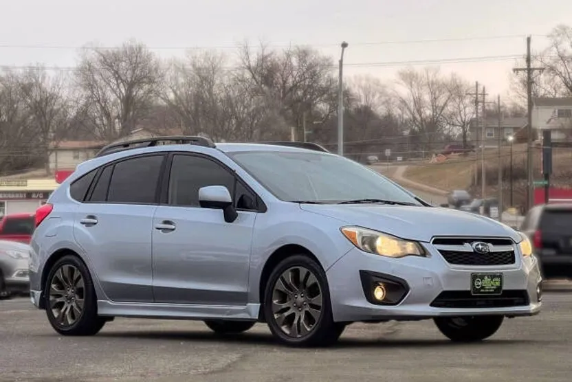 2012 Subaru Impreza 2.0i Sport Premium photo 1