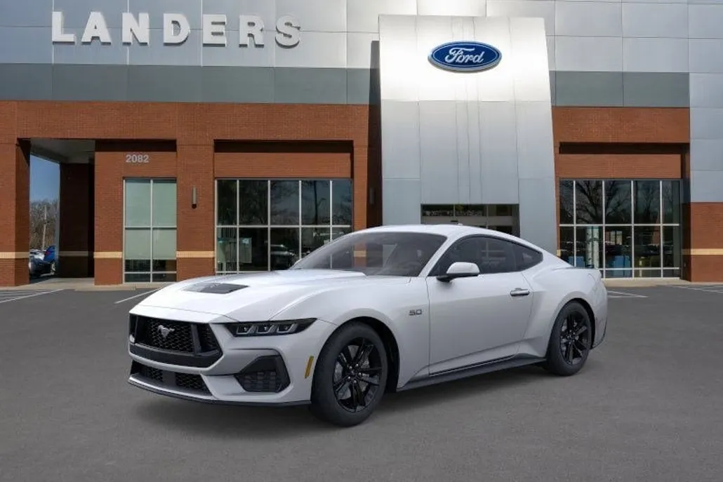 2025 Ford Mustang GT photo 1