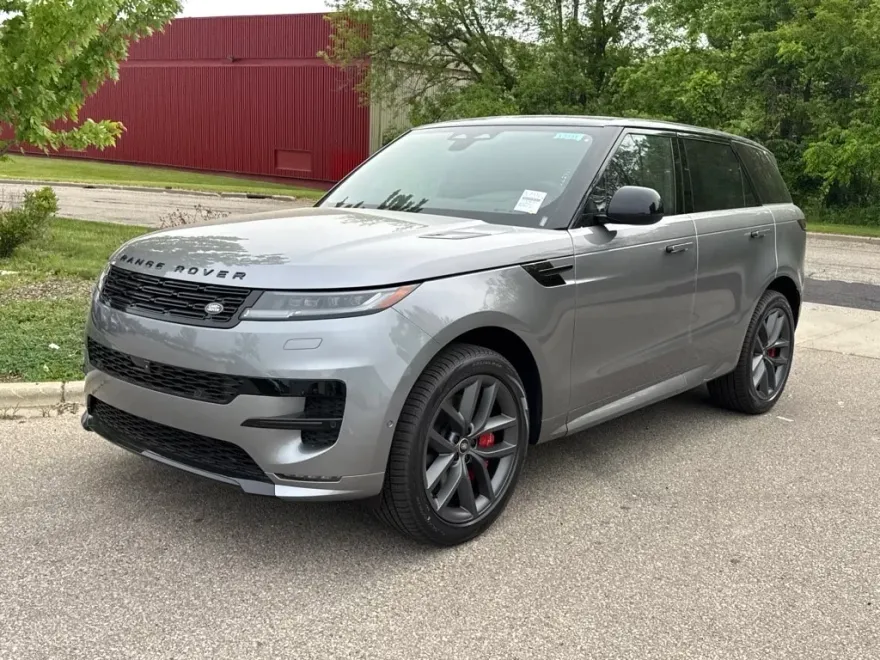 2025 Land Rover Range Rover Sport SE photo 1