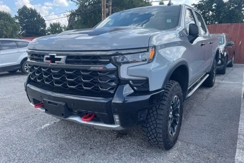 2025 Chevrolet Silverado 1500 ZR2 photo 1