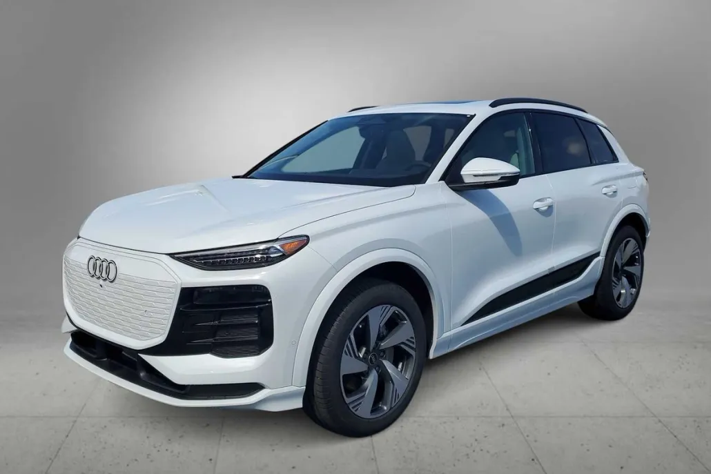 2025 Audi Q6 E-tron Premium Plus photo 1