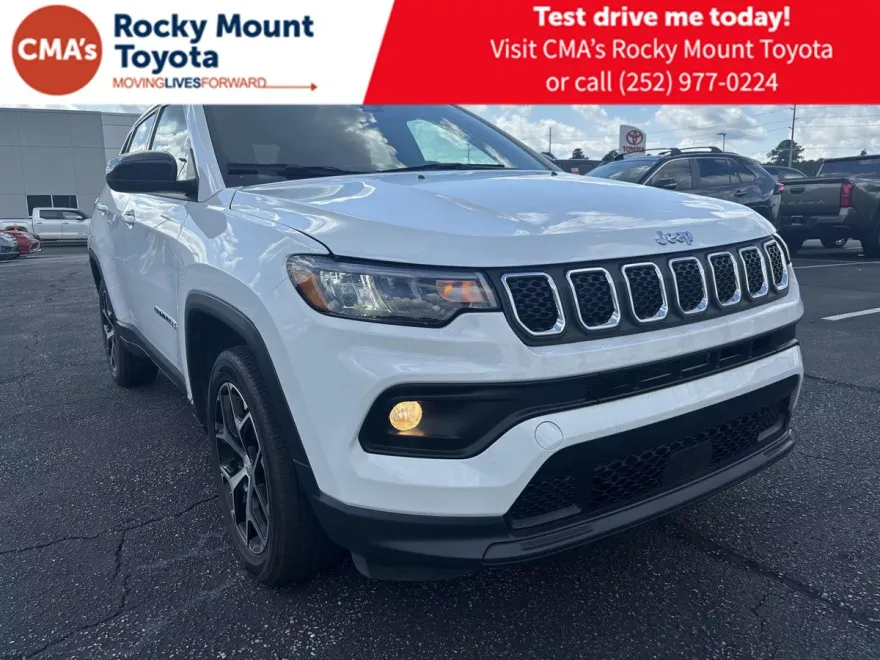 2024 Jeep Compass Latitude photo 1