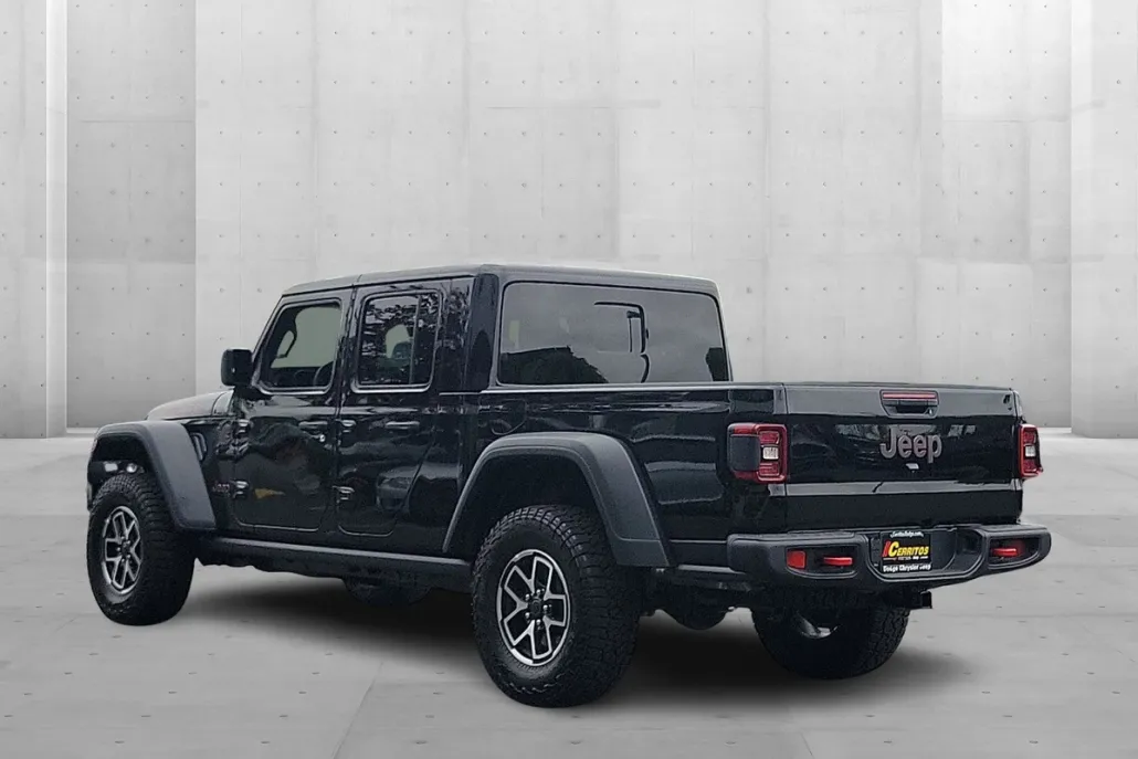 2025 Jeep Gladiator Rubicon photo 1
