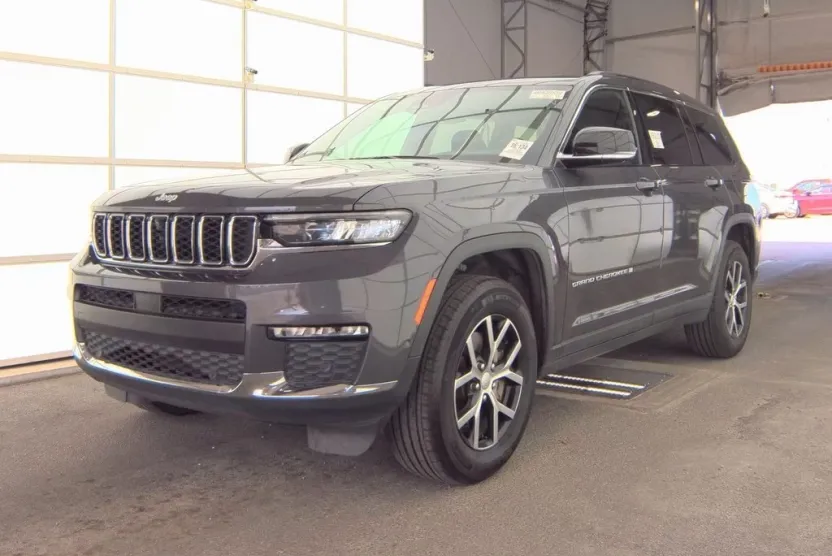 2024 Jeep Grand Cherokee Limited photo 1
