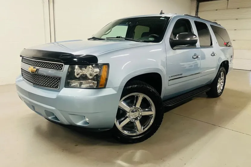2011 Chevrolet Suburban 1500 LTZ photo 1