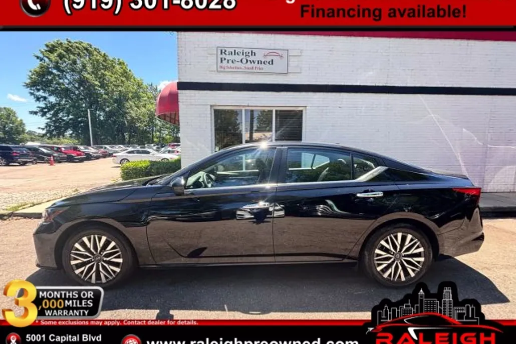 2023 Nissan Altima 2.5 SV photo 1
