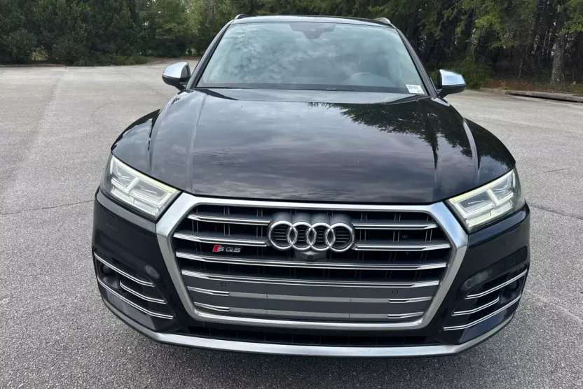 2020 Audi SQ5 Prestige photo 1