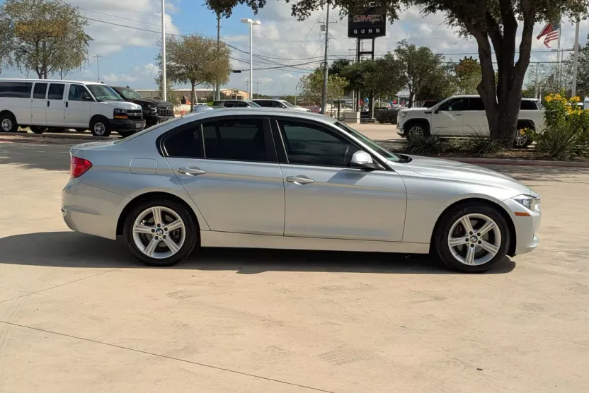 2015 Bmw 320i photo 1