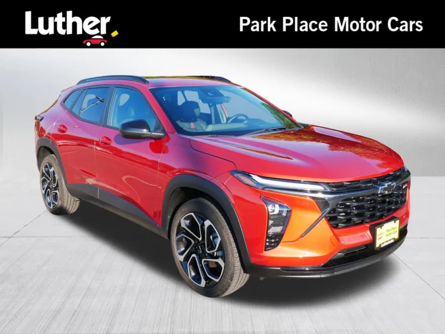 2024 Chevrolet Trax photo 1