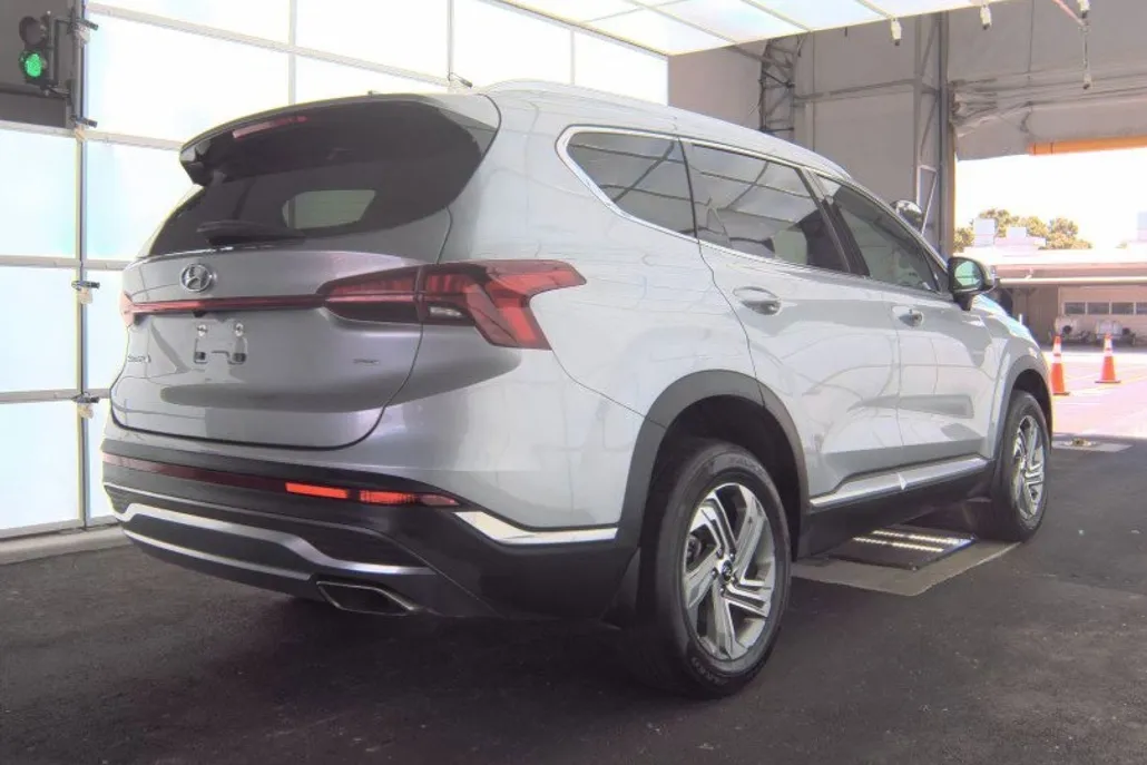 2022 Hyundai Santa Fe SEL photo 1
