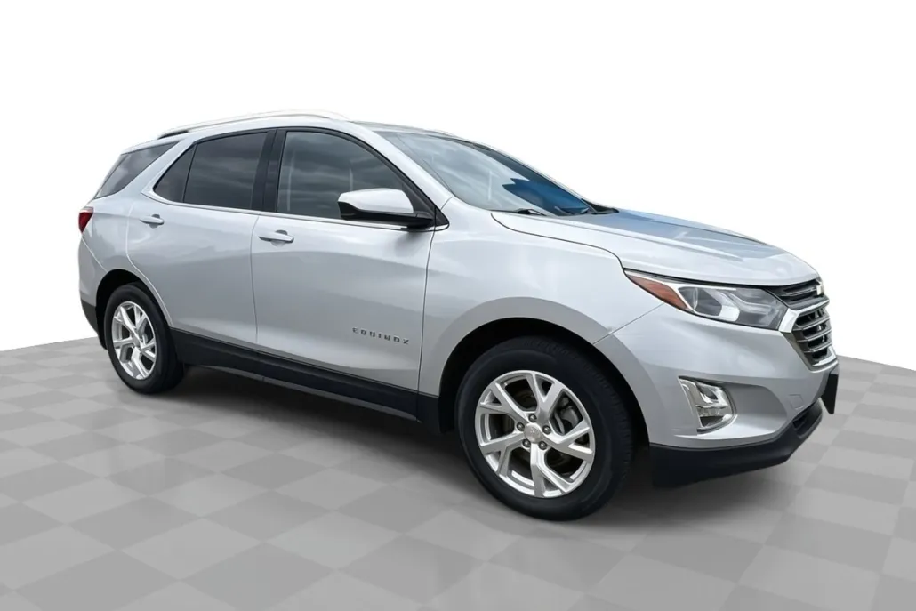 2020 Chevrolet Equinox LT photo 1