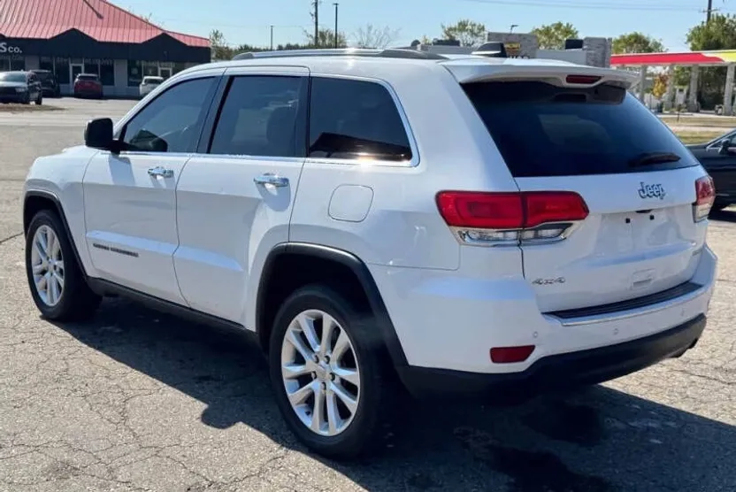 2017 Jeep Grand Cherokee Limited photo 1