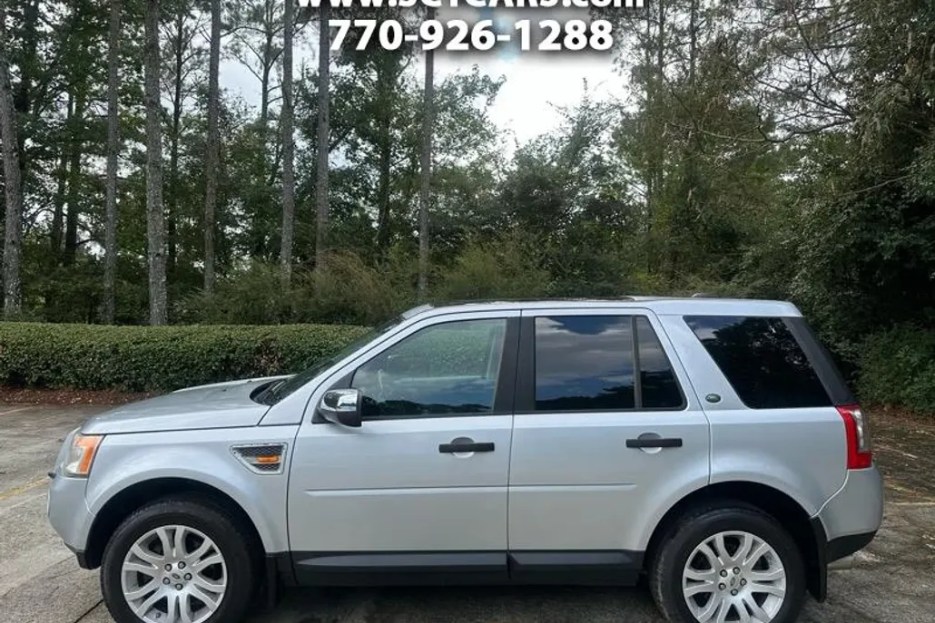 2008 Land Rover LR2 SE photo 1