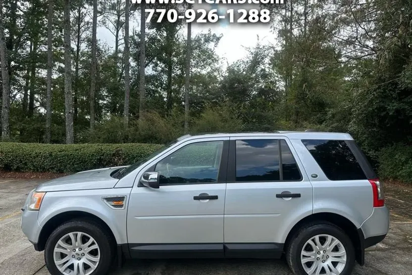 2008 Land Rover LR2 SE photo 1