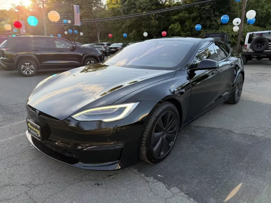 2021 Tesla Model S Plaid photo 1