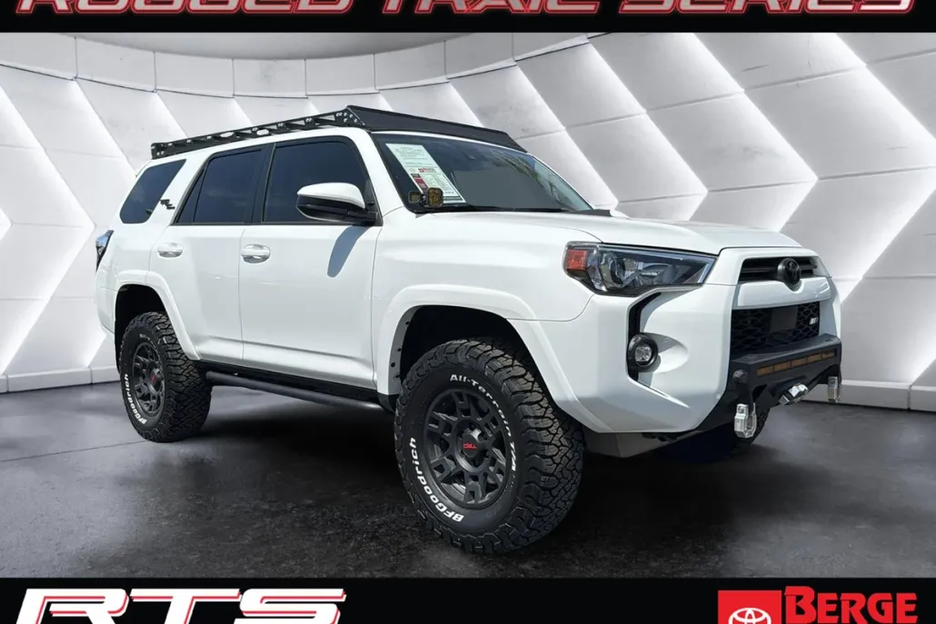 2023 Toyota 4Runner TRD photo 1