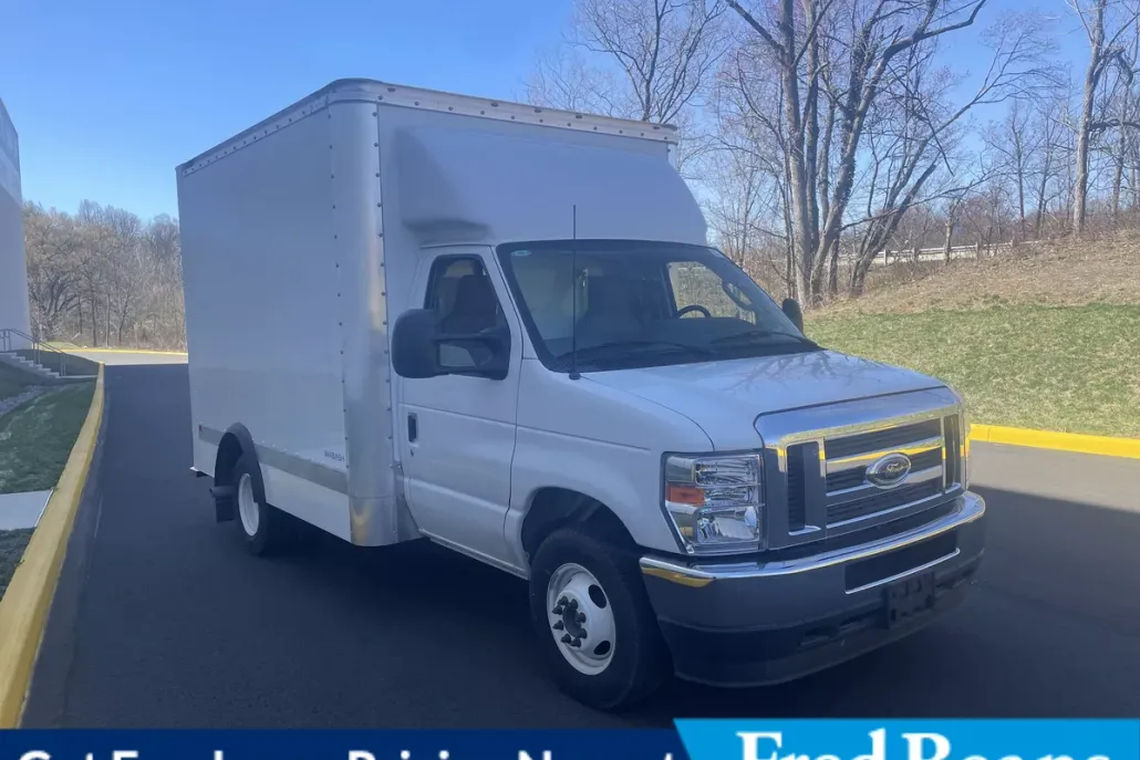 2025 Ford E-350 Base photo 1