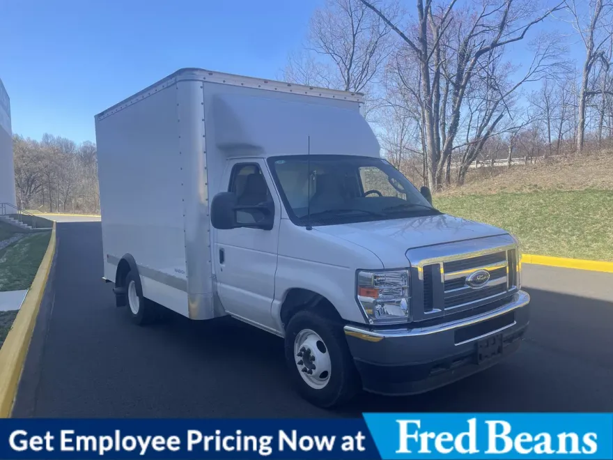 2025 Ford E-350 Base photo 1